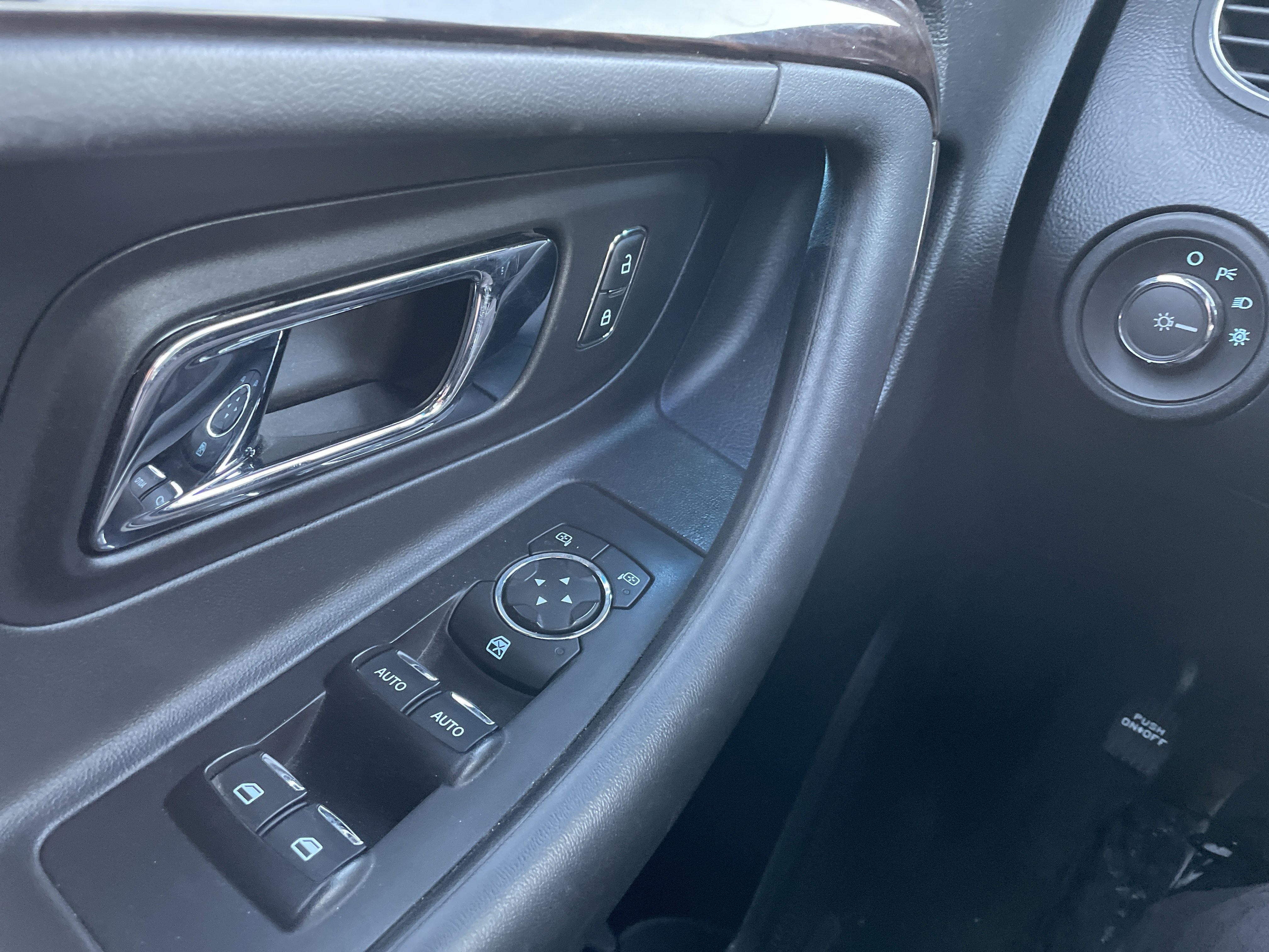 Used 2013 Ford Taurus Limited image 23