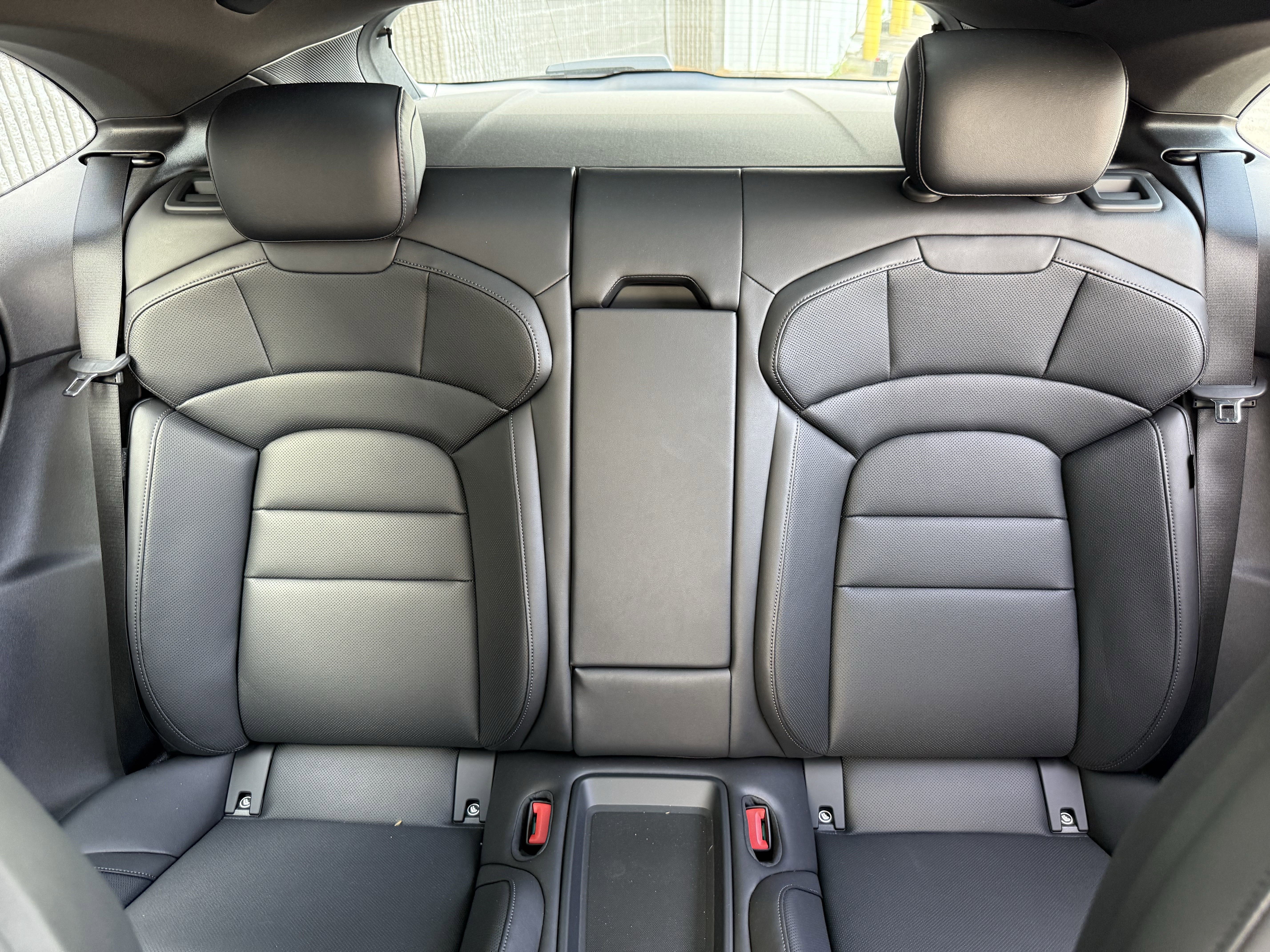 Used 2025 Porsche Taycan 4 Cross Turismo image 25