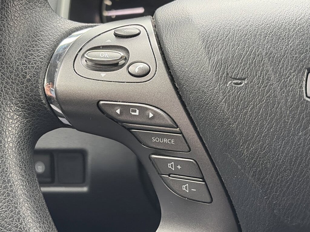 Used 2023 Nissan Murano S image 21