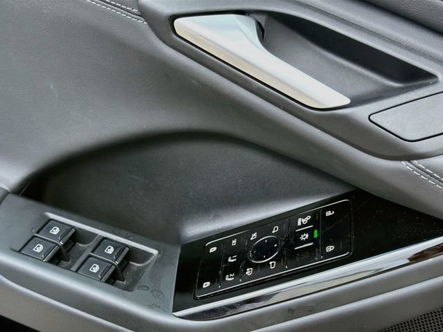 Certified 2025 Audi Q6 e-tron Premium Plus w/ Premium Plus AWD/4WD image 21