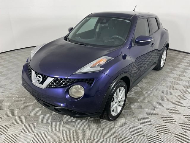 Used 2015 Nissan Juke S FWD image 2