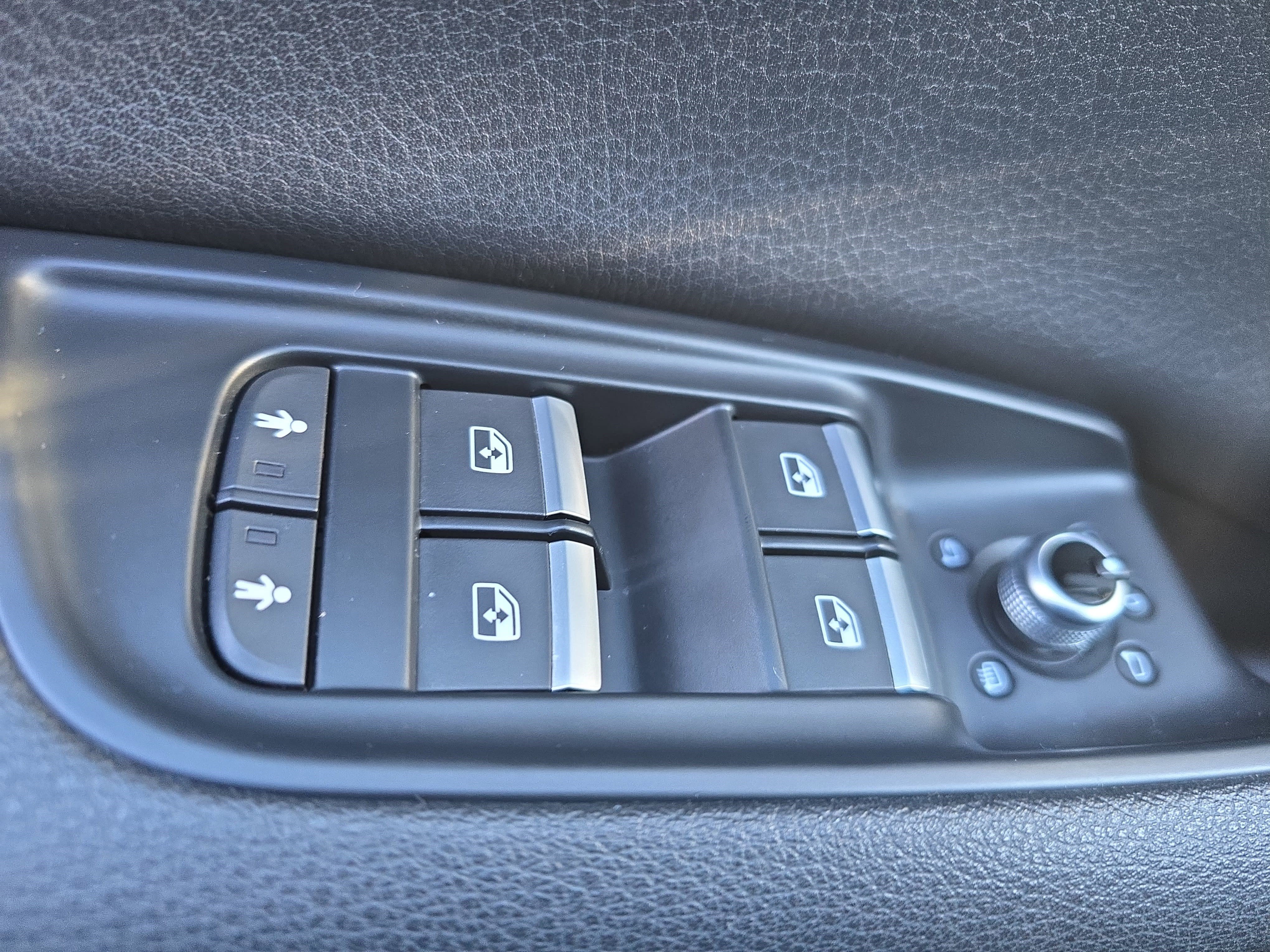 Used 2017 Audi Q7 3.0T Premium Plus image 30