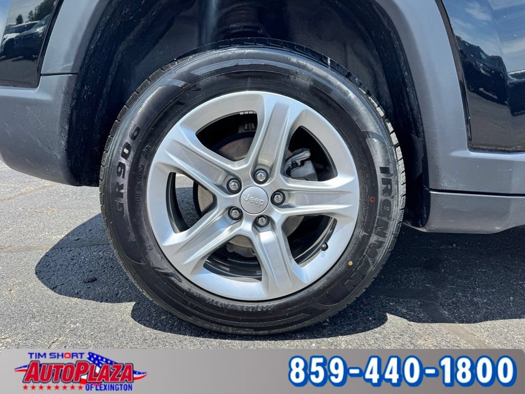Used 2024 Jeep Compass Latitude AWD/4WD image 21