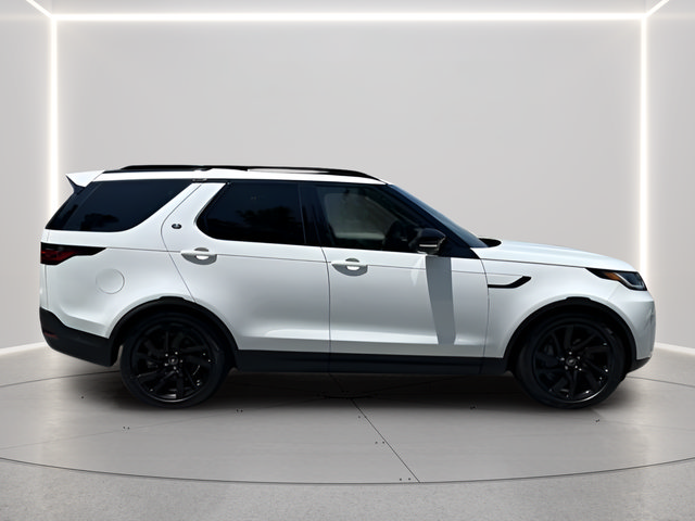 Certified 2025 Land Rover Discovery S AWD/4WD image 6