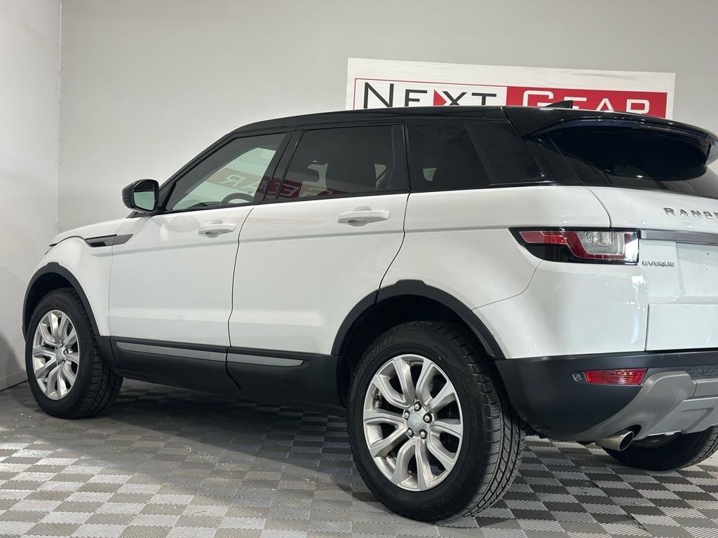 Used 2018 Land Rover Range Rover Evoque SE image 7