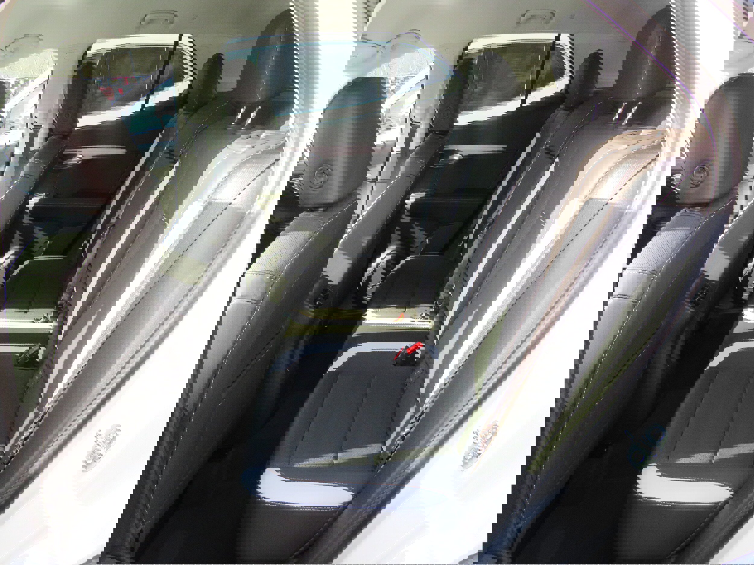 New 2025 Buick Envision Sport Touring image 8