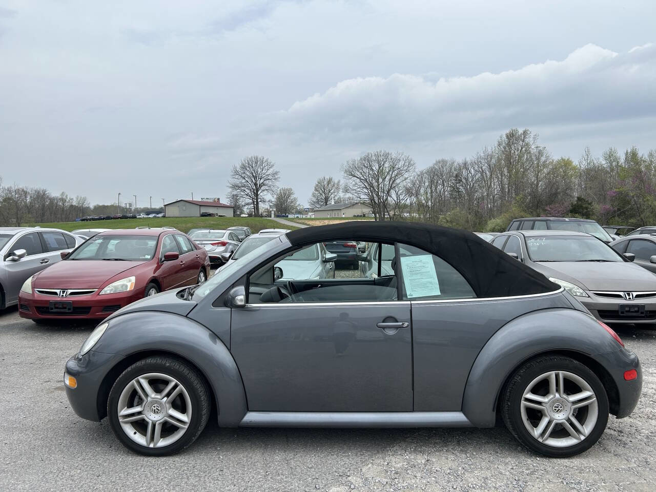 Used 2004 Volkswagen Beetle GLS FWD image 3