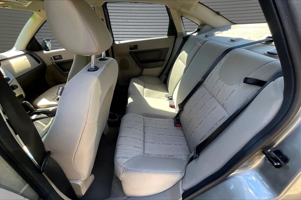 Used 2008 Ford Focus SE FWD image 21