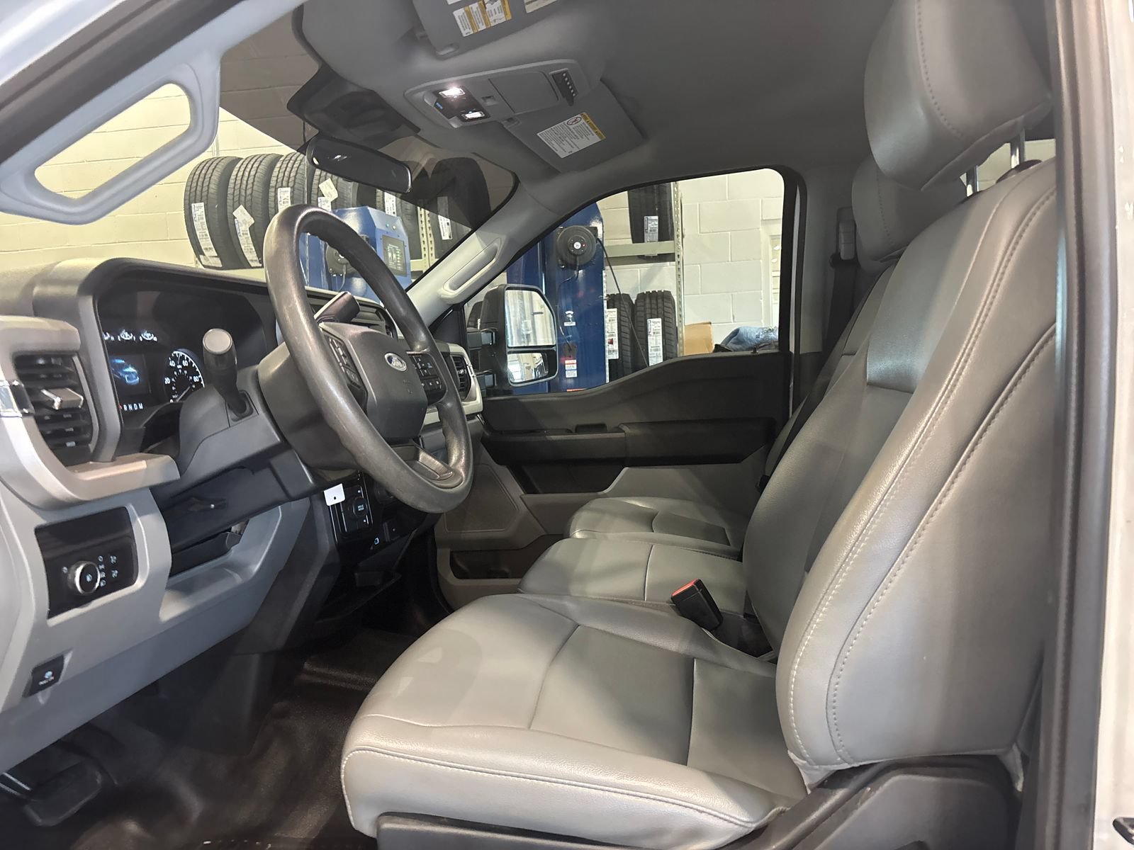 Used 2025 Ford F550 4x4 Crew Cab Super Duty w/ XL Chrome Package image 11