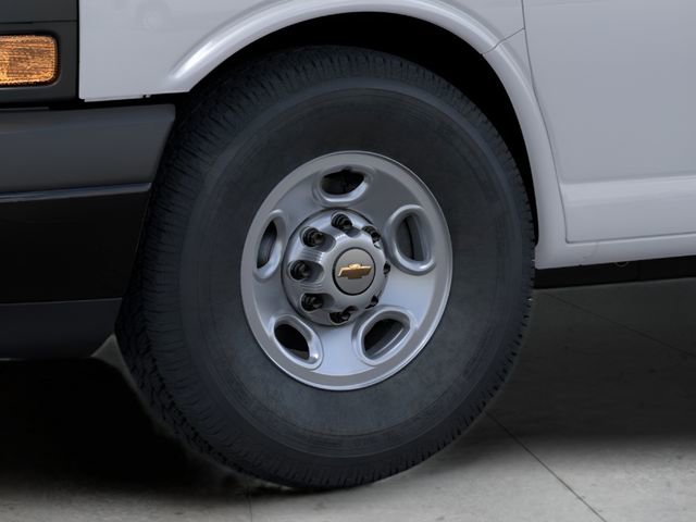 New 2025 Chevrolet Express 2500 image 9