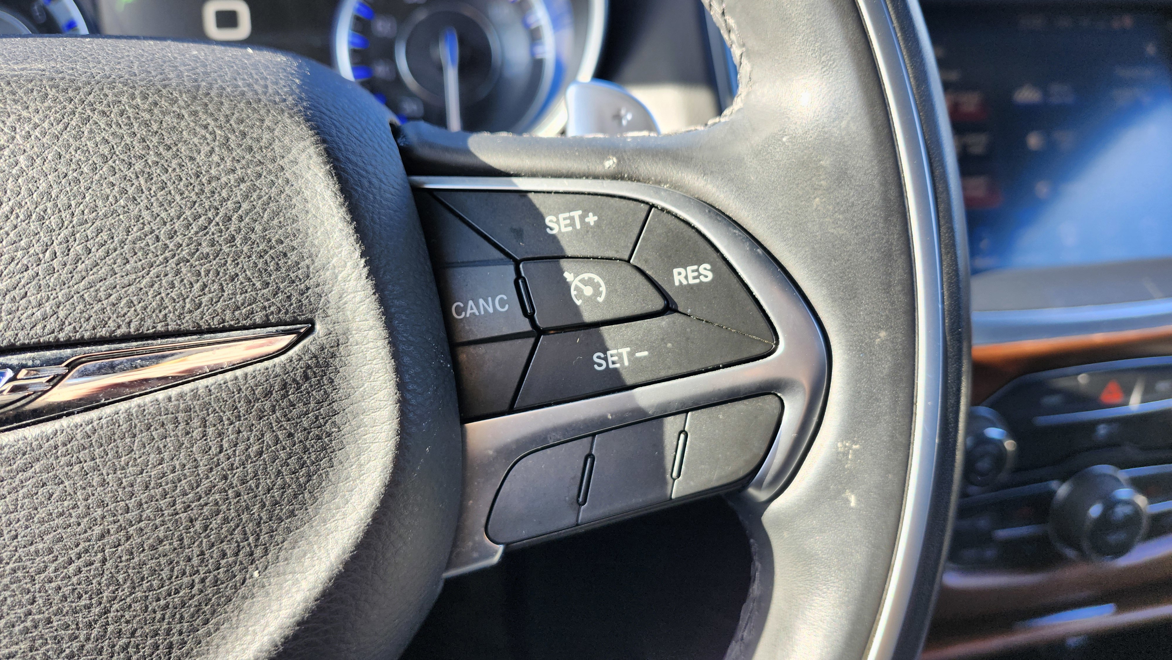 Used 2016 Chrysler 300 C Platinum image 37