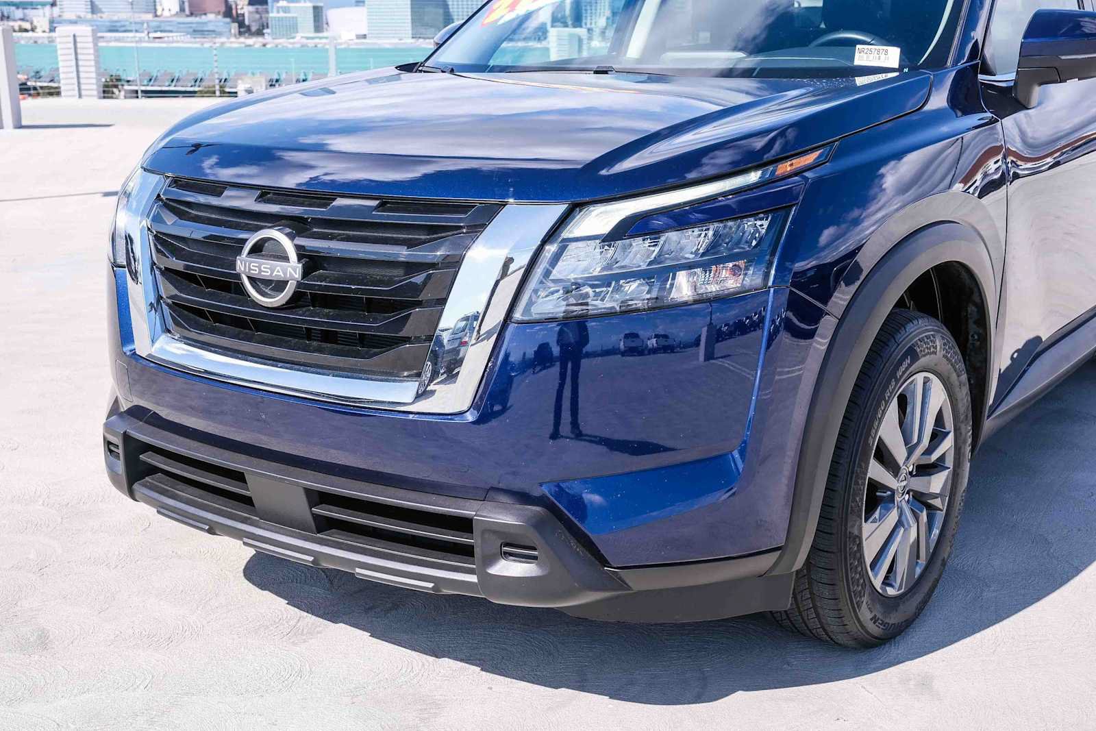 Used 2024 Nissan Pathfinder SV FWD image 11