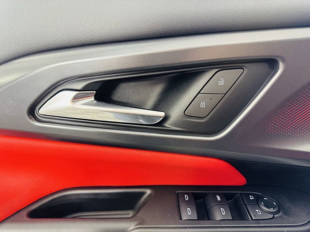 Used 2025 Chevrolet Equinox EV RS image 7