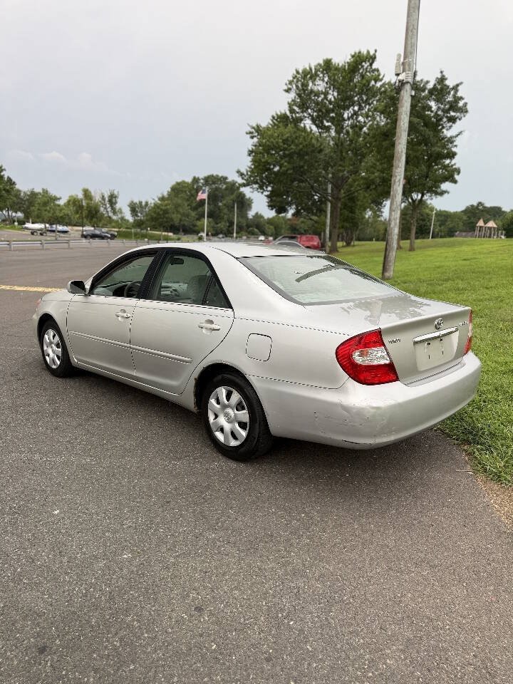 Used 2004 Toyota Camry LE FWD image 5