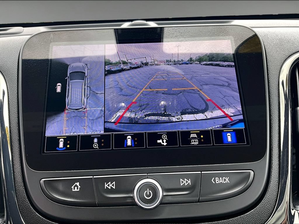 Used 2022 Chevrolet Equinox RS w/ Infotainment Package AWD/4WD image 19