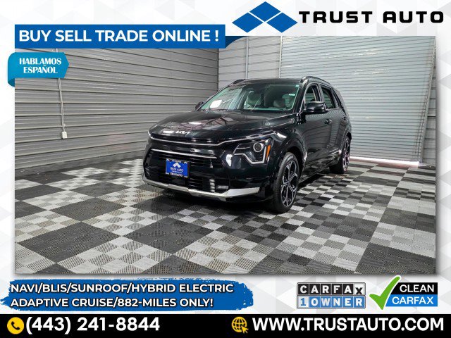 Used 2024 Kia Niro EX Touring image 1