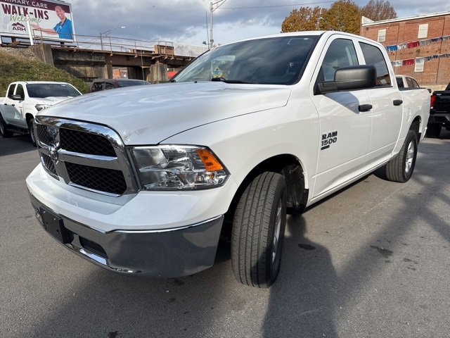 Used 2022 RAM 1500 Classic SLT image 5