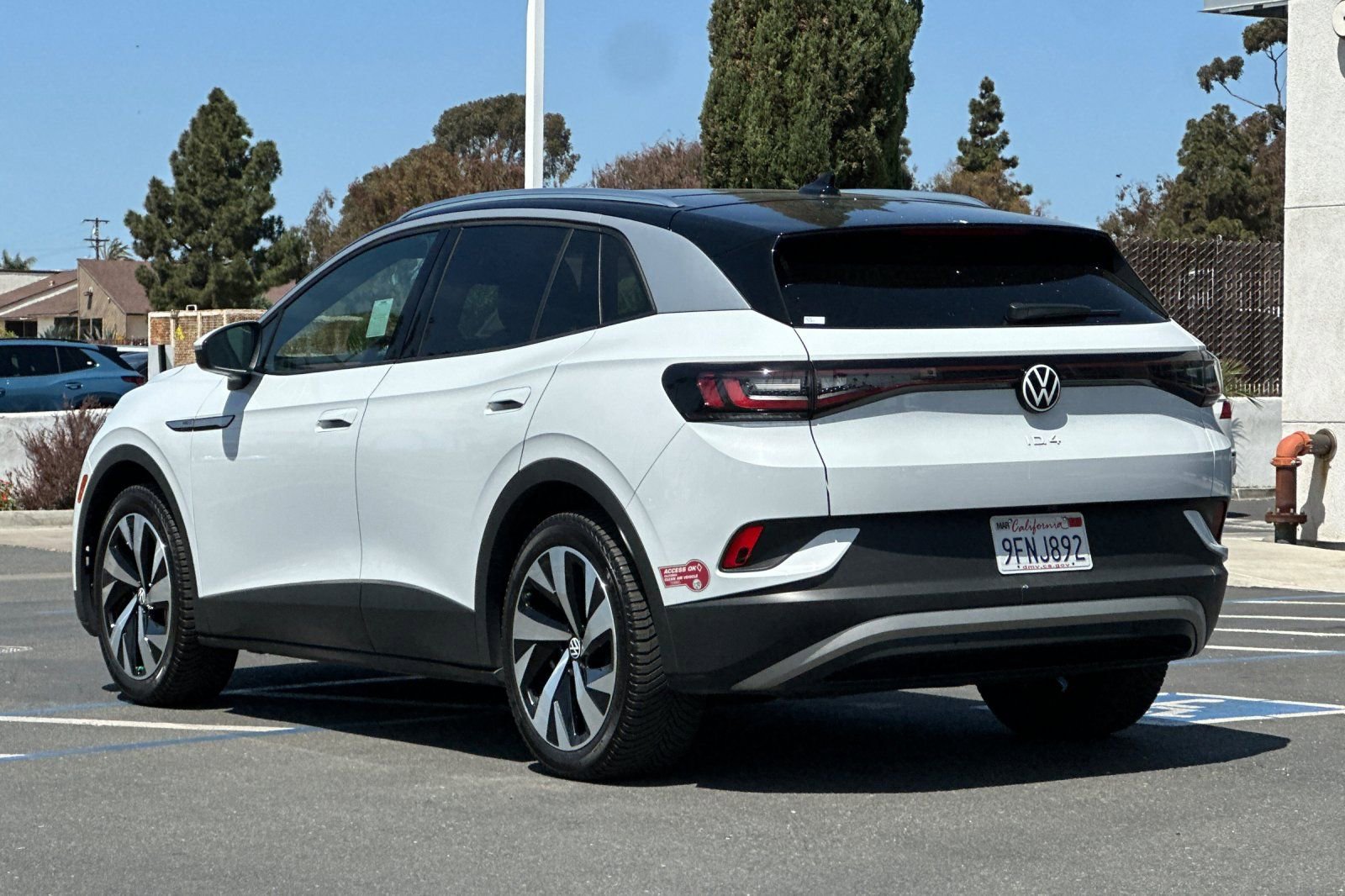 Used 2022 Volkswagen ID.4 Pro S w/ Gradient Package RWD image 6