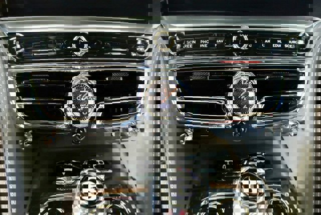 Used 2020 Bentley Flying Spur W12 image 19