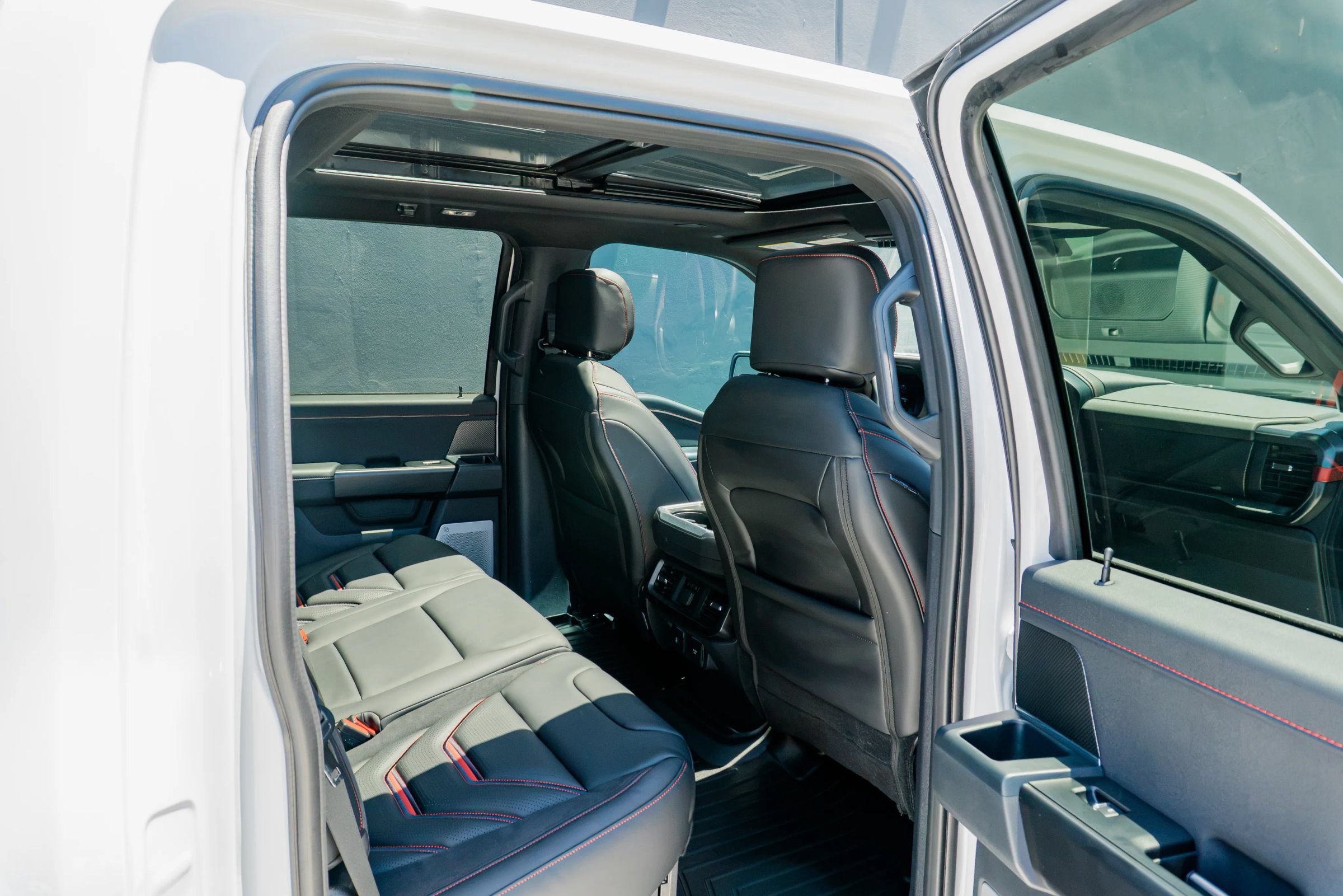 Used 2025 Ford F150 Raptor AWD/4WD image 66