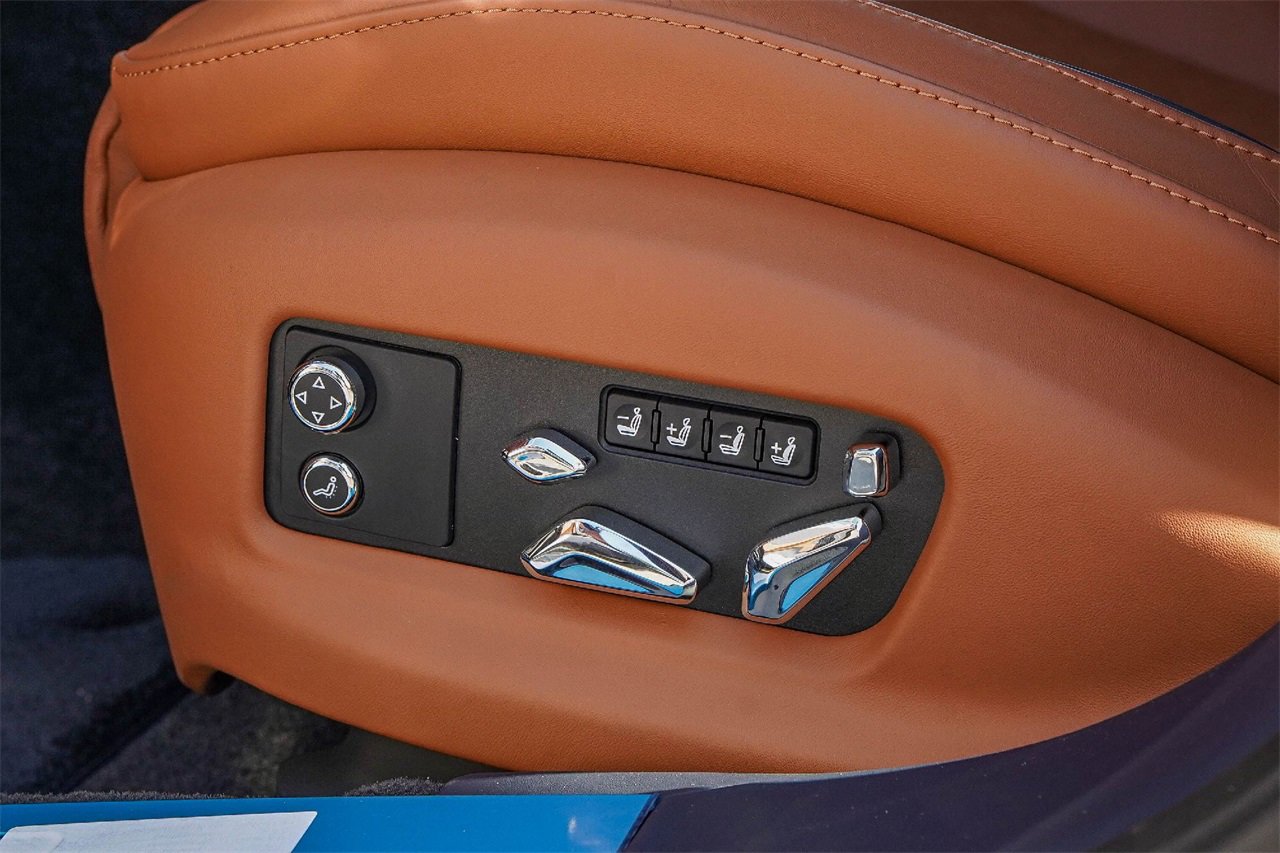 New 2026 Bentley Flying Spur Plug-In Hybrid image 34