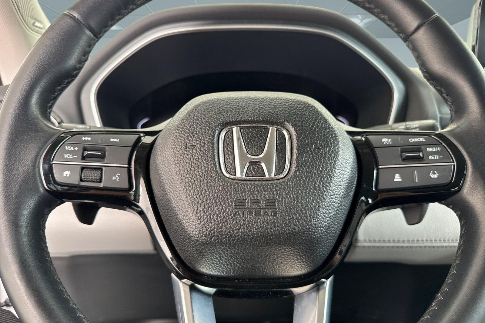 Certified 2023 Honda Pilot Touring image 10