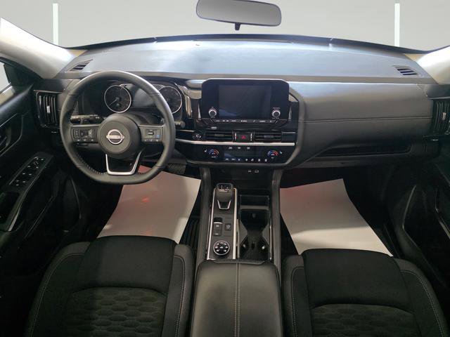 Used 2025 Nissan Pathfinder SV AWD/4WD image 29