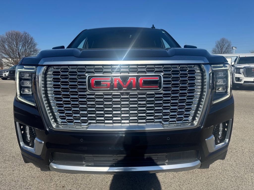 Used 2023 GMC Yukon Denali w/ Denali Reserve Package image 9