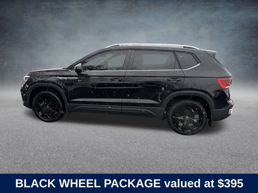 Used 2023 Volkswagen Taos SE w/ Black Wheel Package image 2