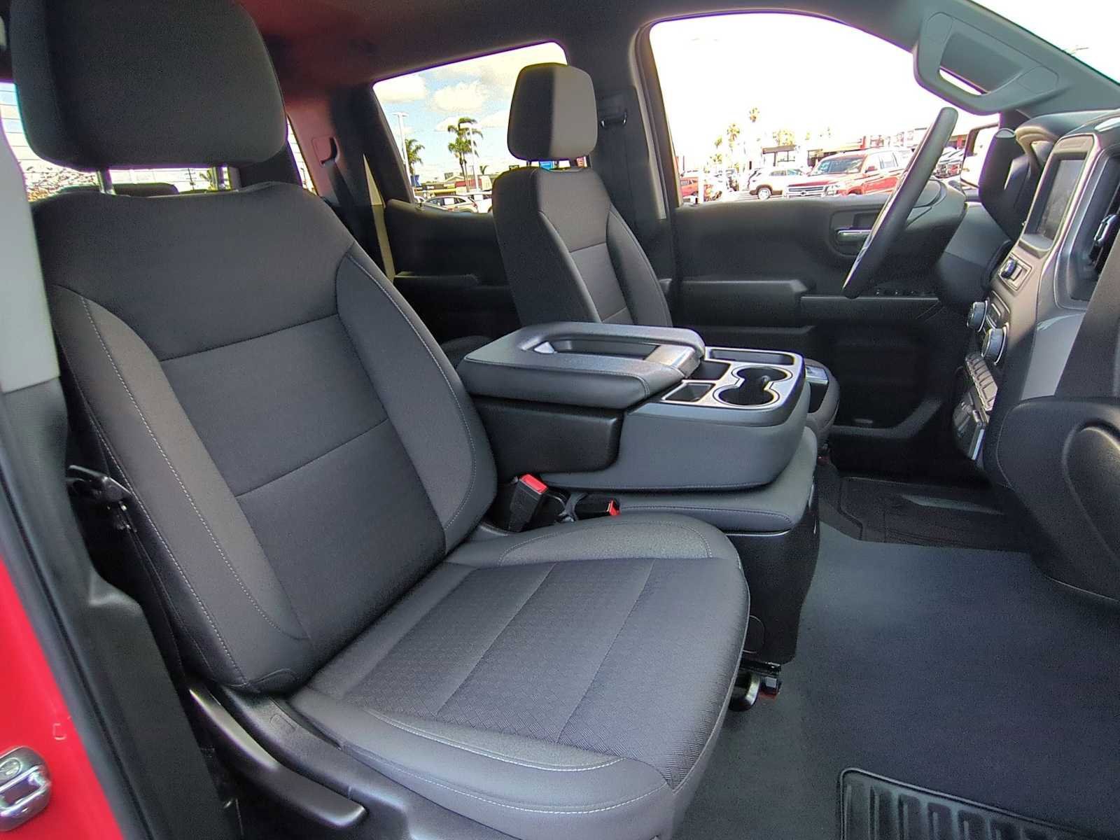 Used 2022 Chevrolet Silverado 1500 Custom Trail Boss AWD/4WD image 25