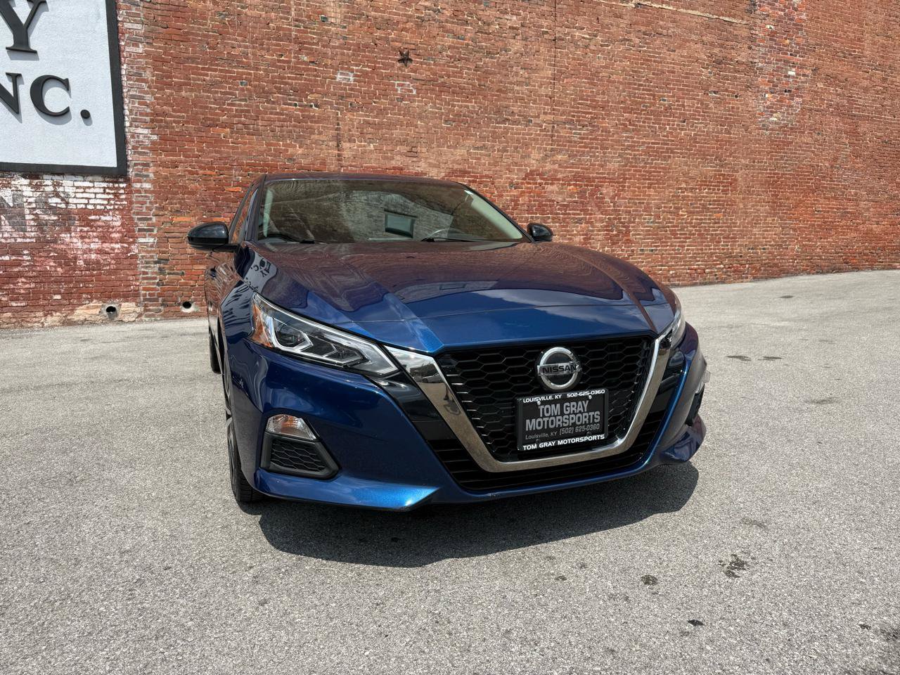Used 2019 Nissan Altima 2.5 SR w/ SR Premium Package FWD image 2