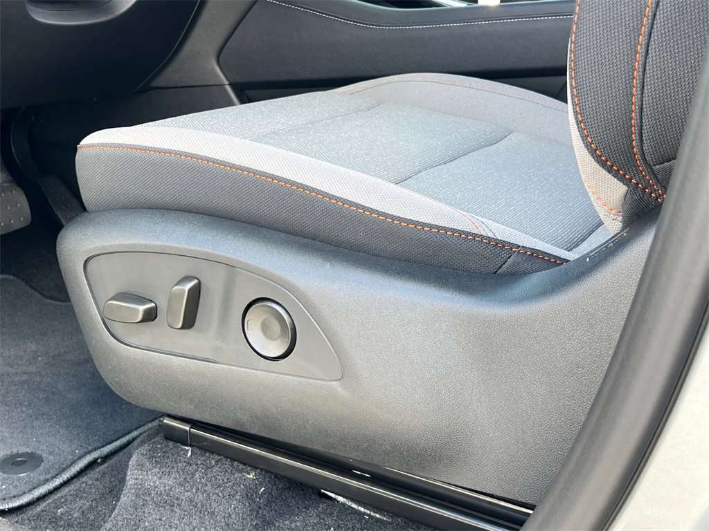 New 2026 Chevrolet Traverse LT w/ Enhanced Driving Package image 17