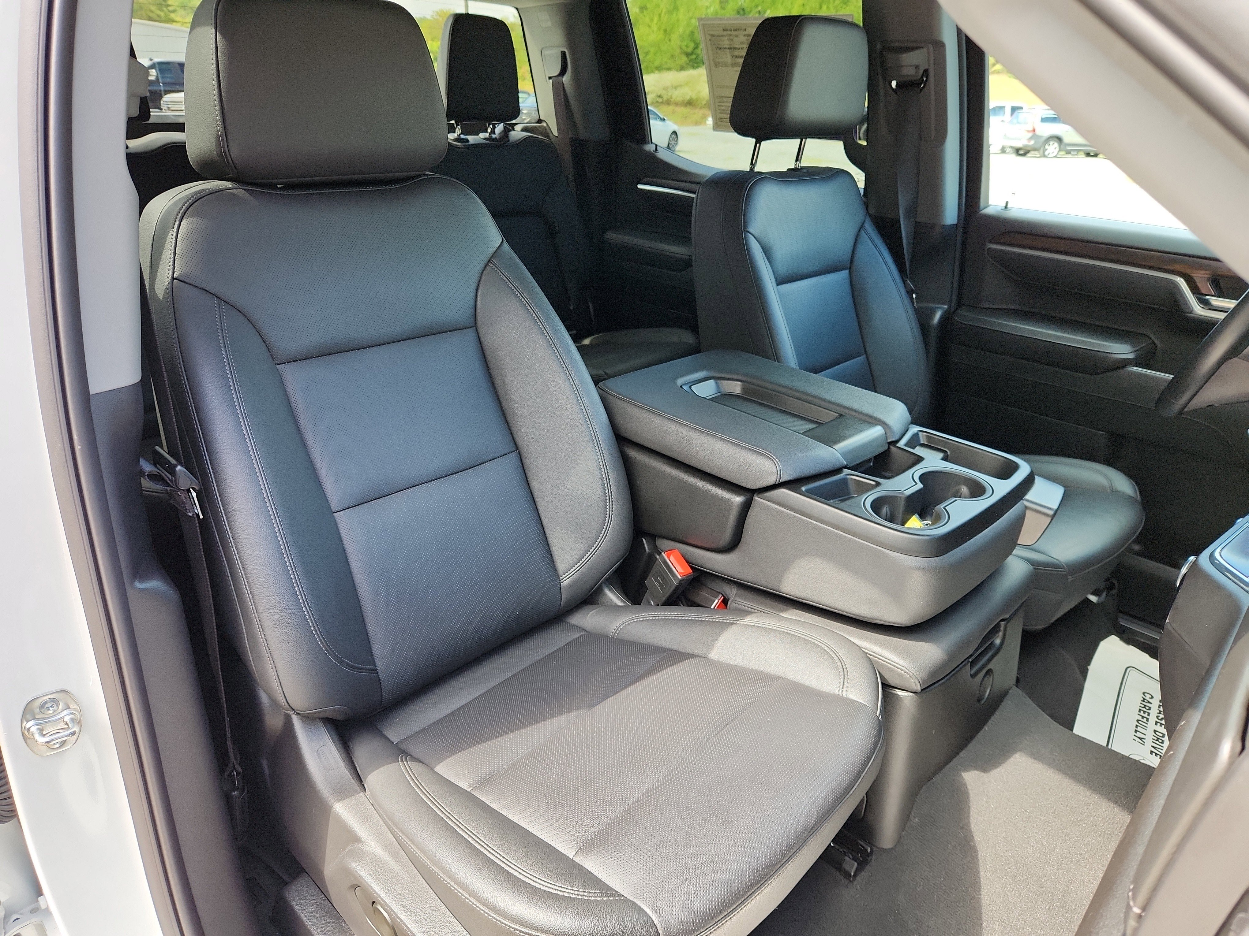 Used 2025 GMC Sierra 1500 SLT image 42