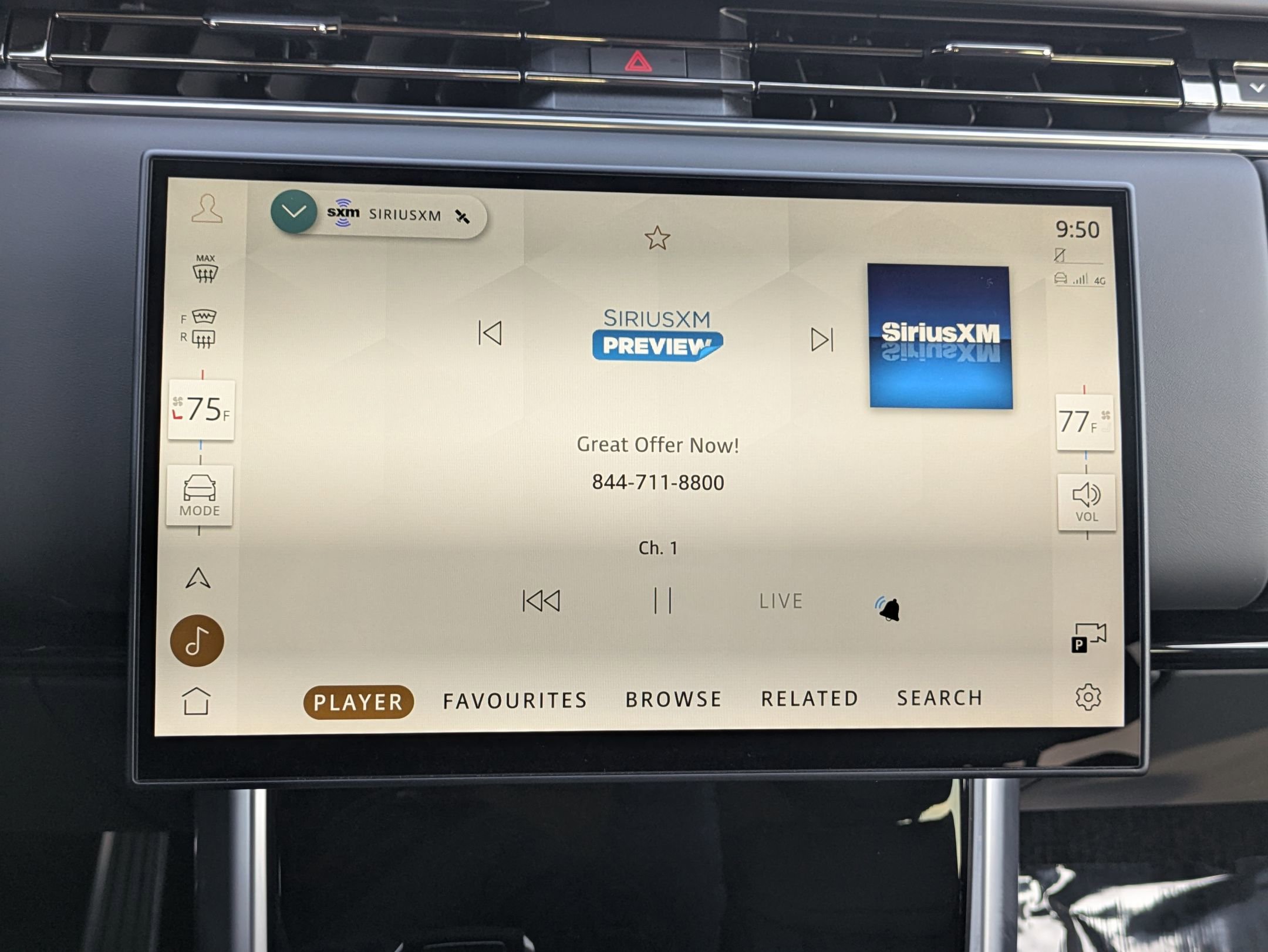 Used 2025 Land Rover Range Rover Long Wheelbase Autobiography image 12