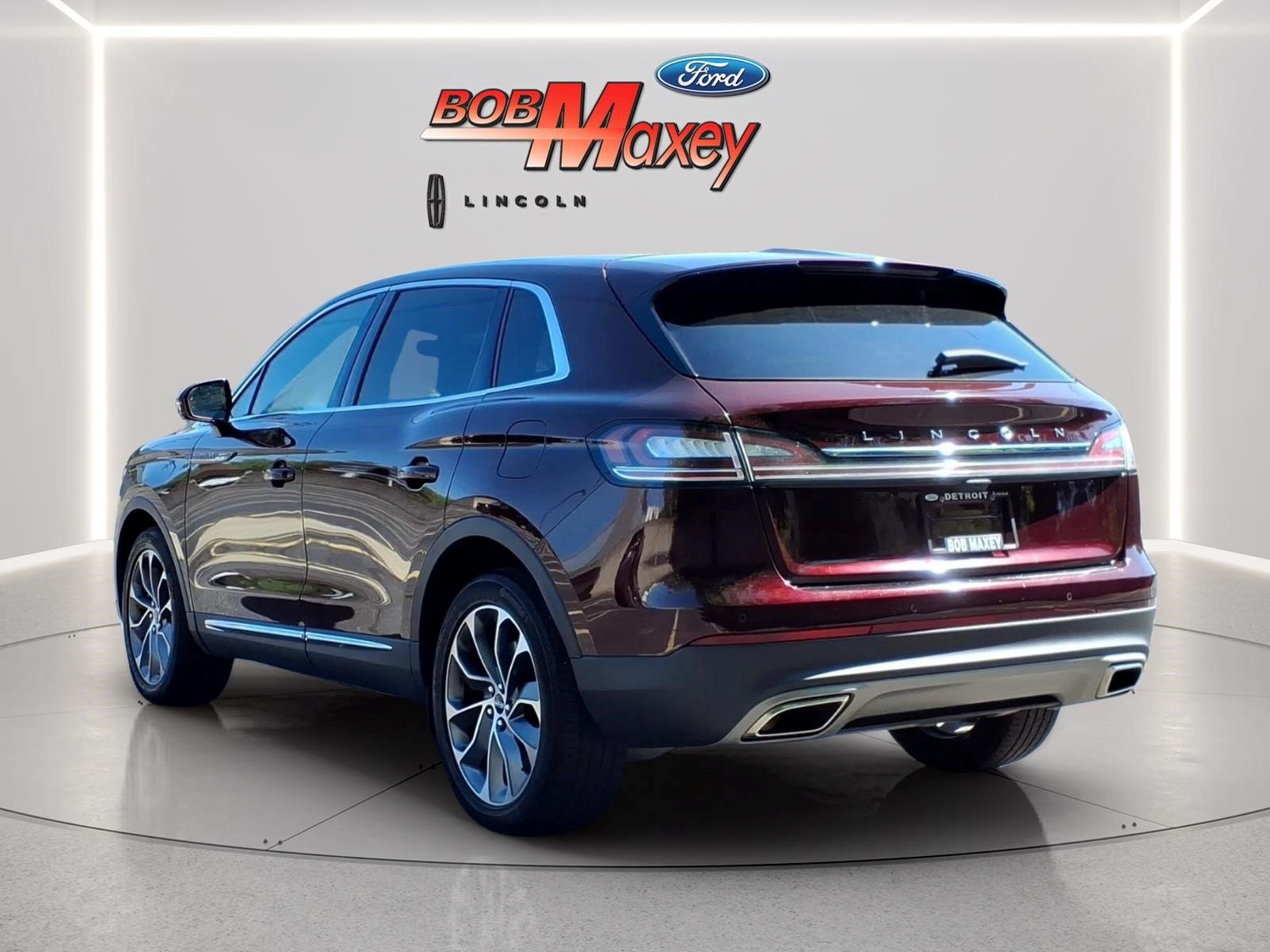 Used 2023 Lincoln Nautilus Reserve AWD/4WD image 6