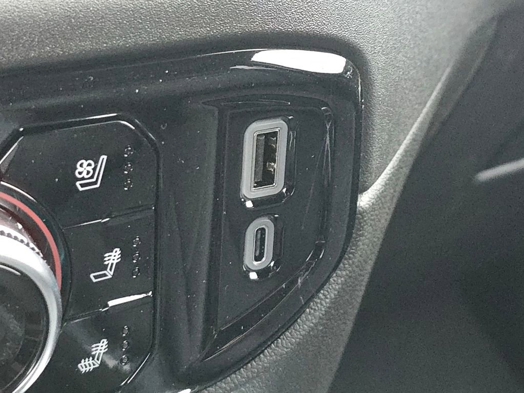 New 2025 GMC Sierra 2500 SLT w/ SLT Premium Package image 7