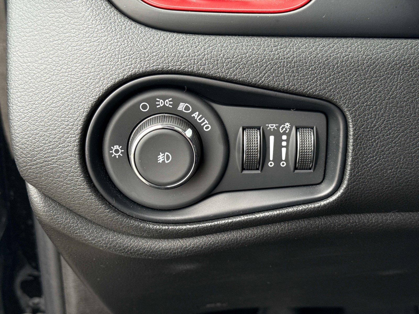 Certified 2023 Jeep Renegade Trailhawk w/ Sun/Sound Group image 30