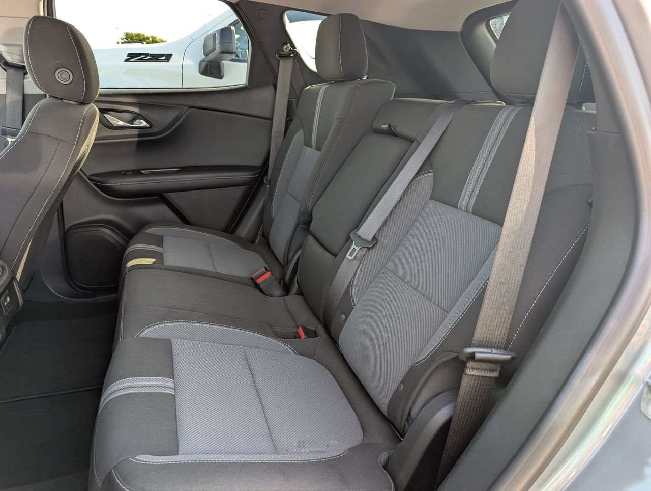 Used 2025 Chevrolet Blazer LT FWD image 27