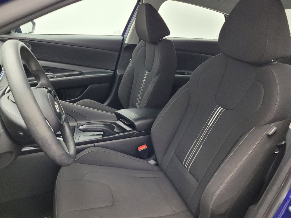 Used 2024 Hyundai Elantra SEL FWD image 17