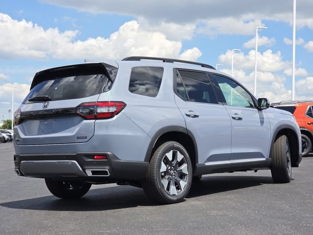 New 2026 Honda Pilot Touring image 10