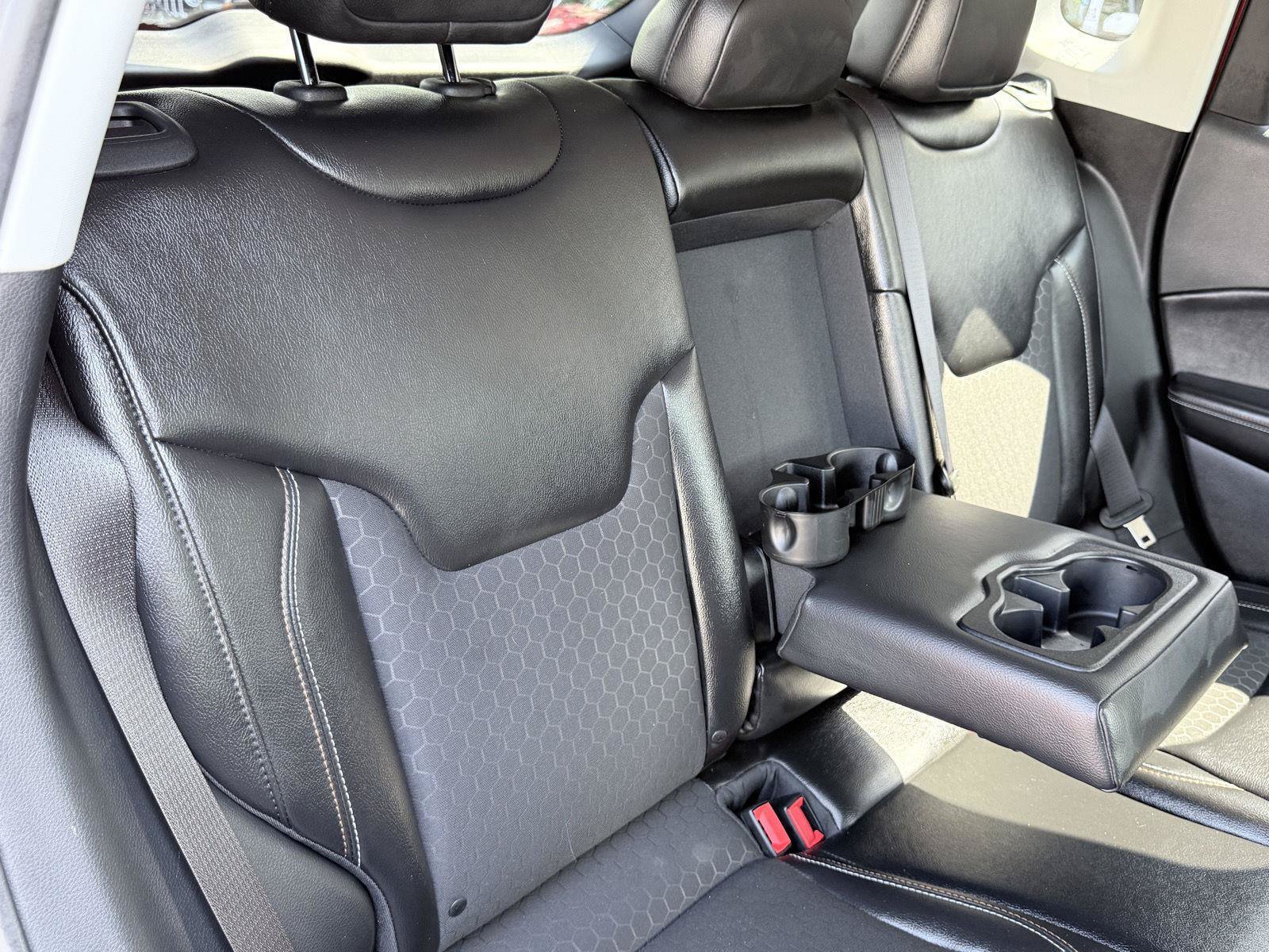 Used 2018 Jeep Compass Latitude w/ Popular Equipment Group AWD/4WD image 21
