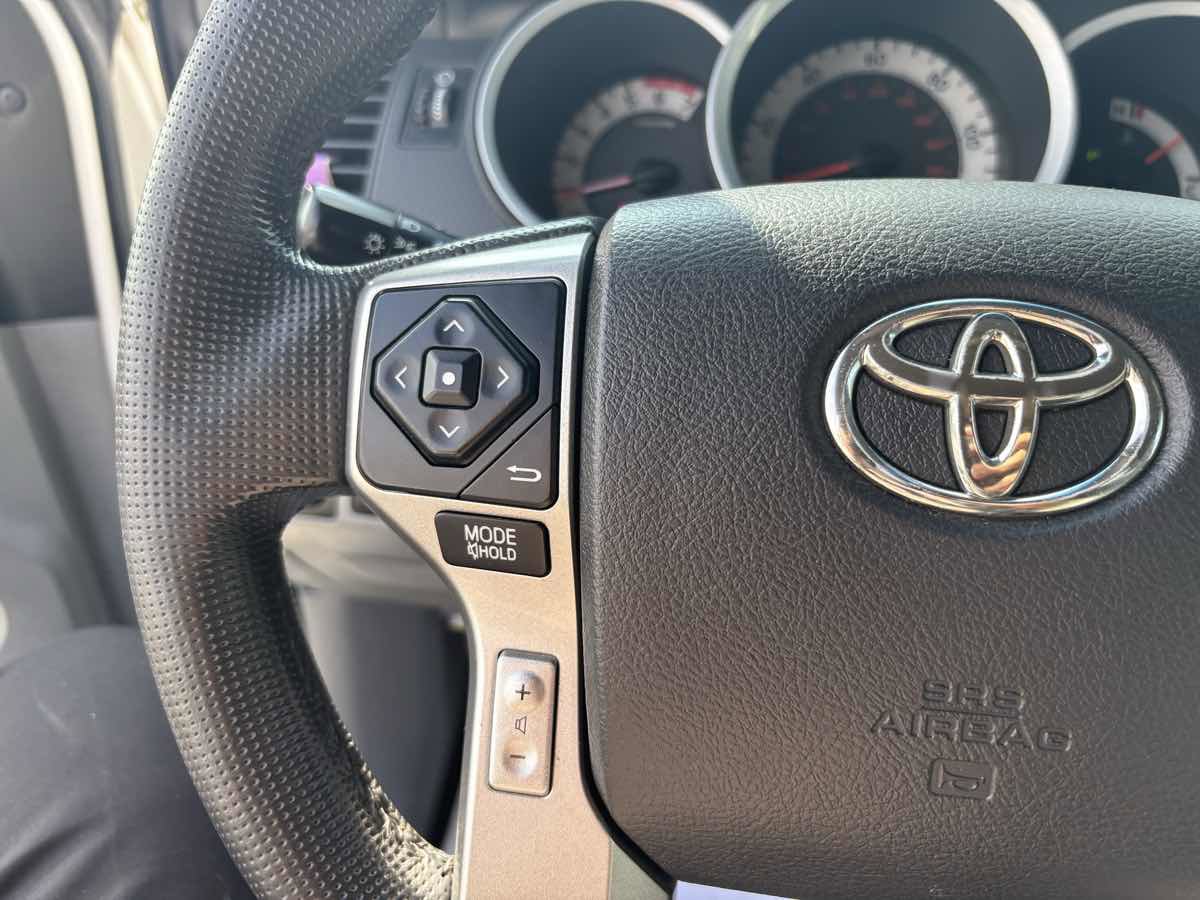 Used 2014 Toyota Tacoma PreRunner image 32