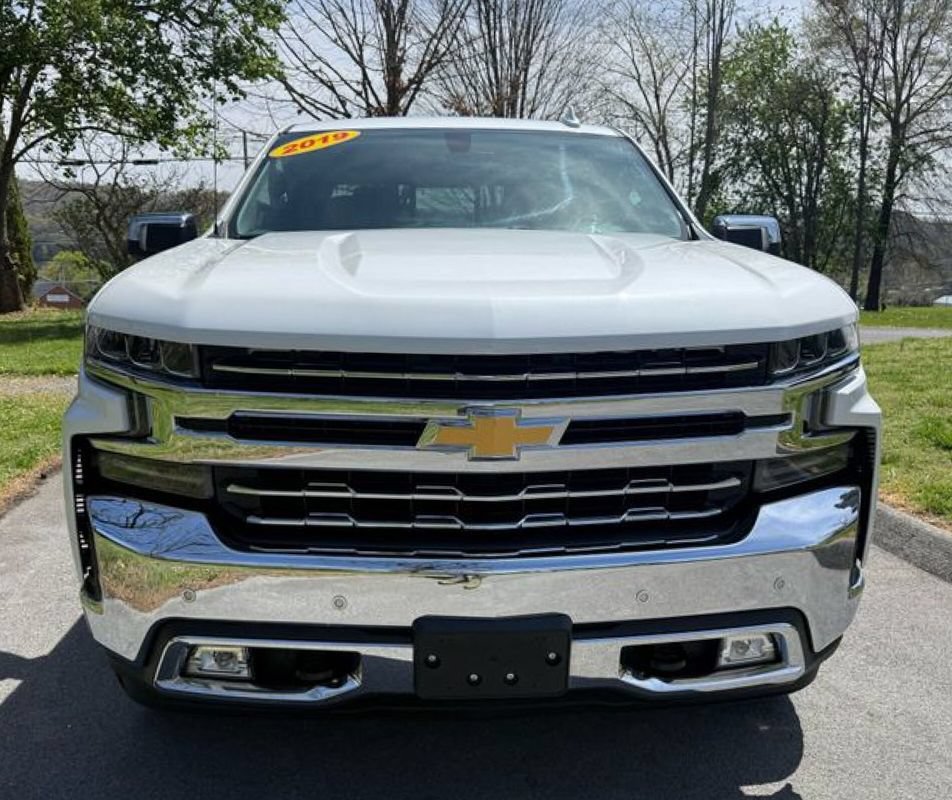 Used 2019 Chevrolet Silverado 1500 LTZ w/ LTZ Plus Package AWD/4WD image 2