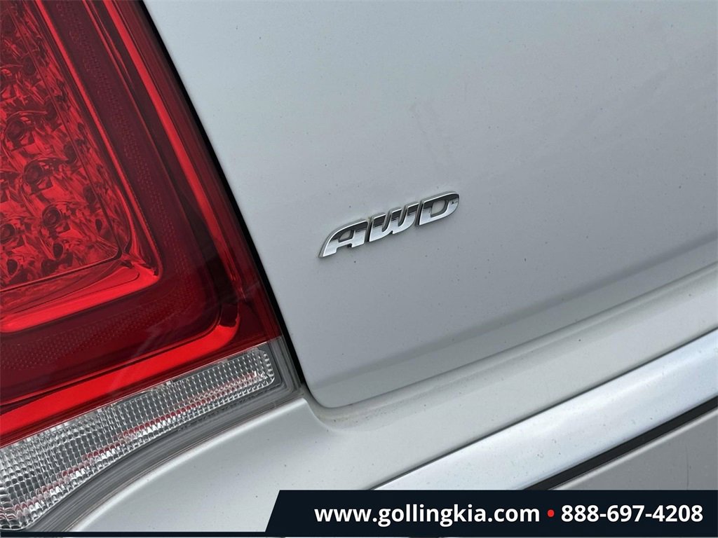 Used 2021 Chrysler 300 Touring L image 8