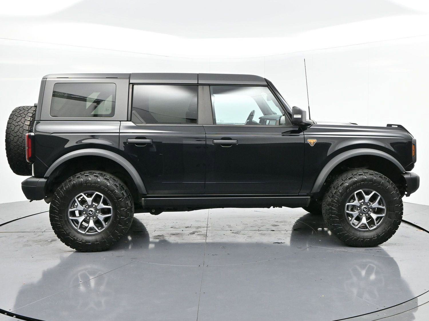 Used 2023 Ford Bronco Badlands image 8