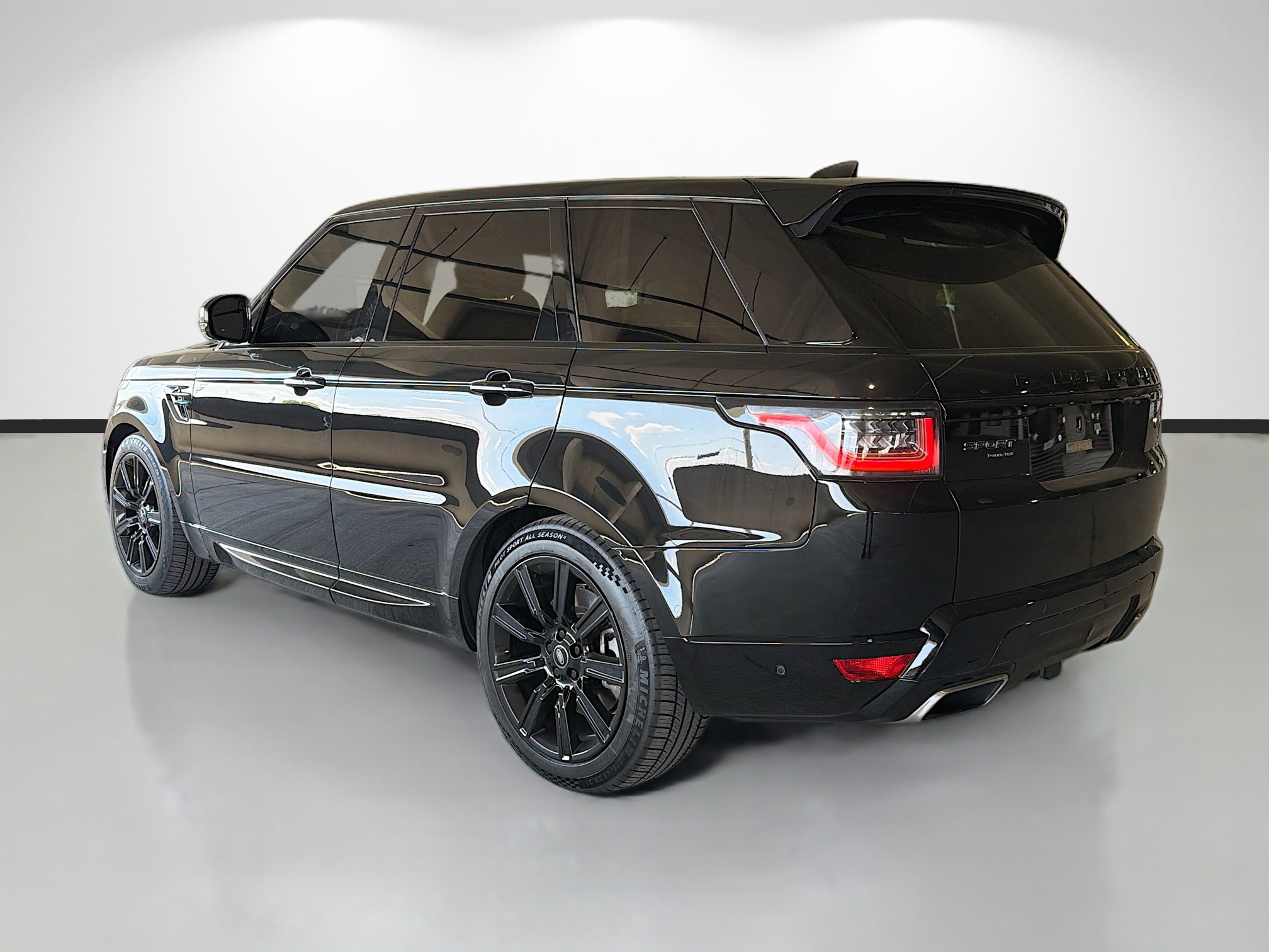 Used 2021 Land Rover Range Rover Sport HSE image 3