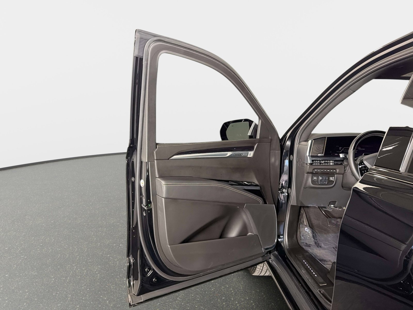 Used 2025 Cadillac Escalade Sport w/ Touring Package image 35