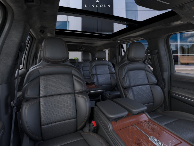 New 2026 Lincoln Navigator Black Label AWD/4WD image 10