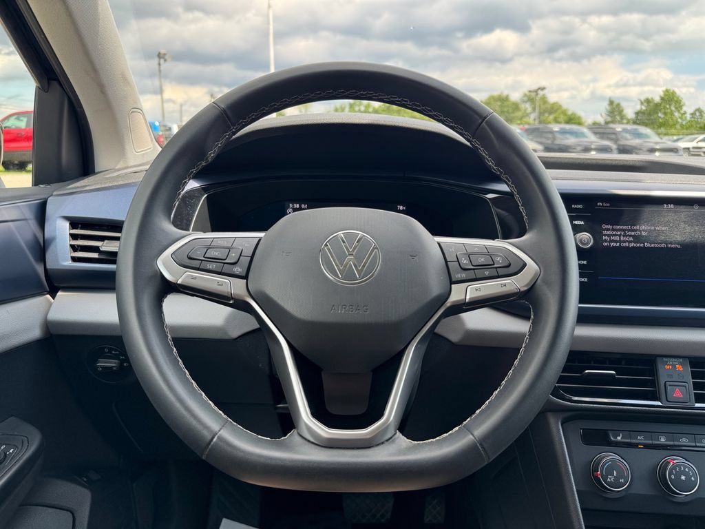 Used 2022 Volkswagen Taos SE AWD/4WD image 15