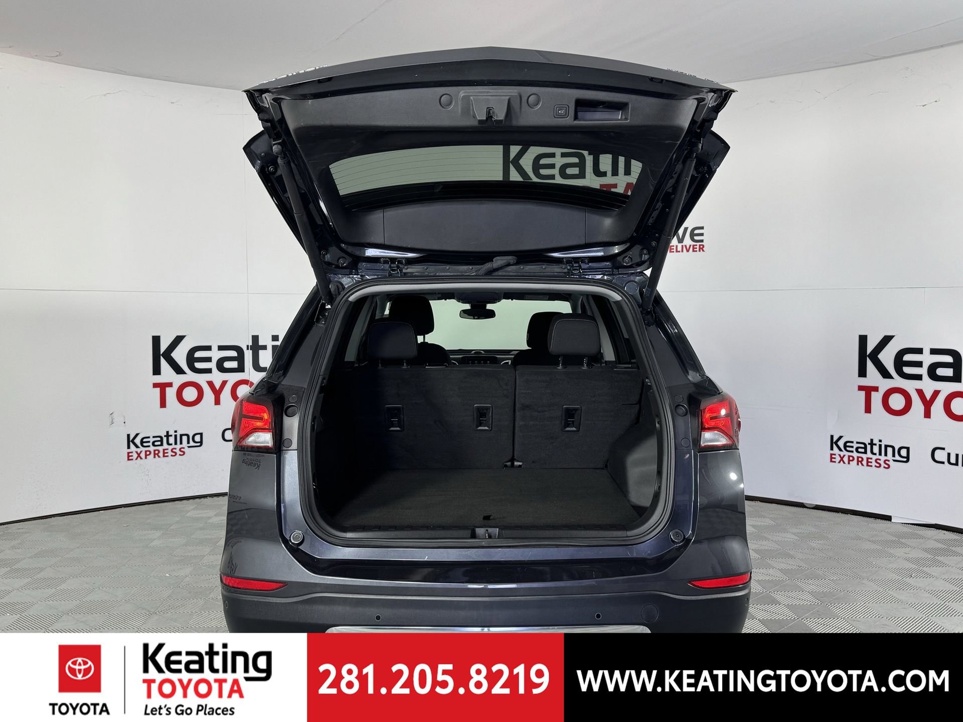 Used 2023 Chevrolet Equinox LT w/ Driver Convenience Package image 17